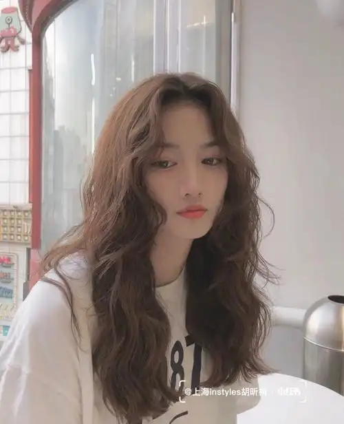 慵懒甜美法式烫发中长发女生这样烫超温柔,中长发图片,发型图片