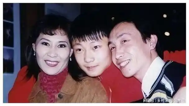 难怪演技差却资源好,是爸爸的骄傲更是心病|演员|金珠|朱亚文|老爷