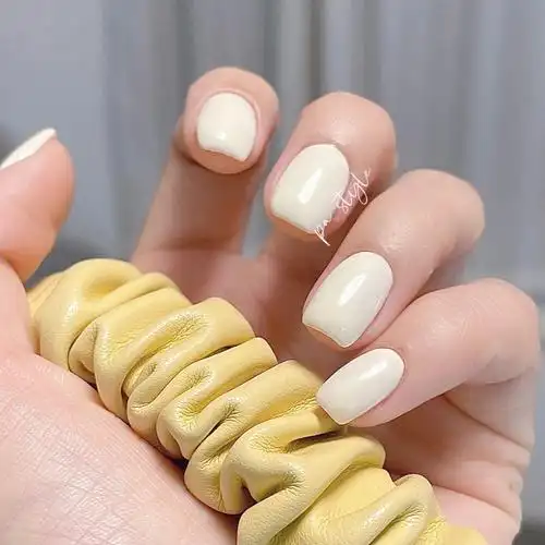 单色短指甲做什么颜色好看