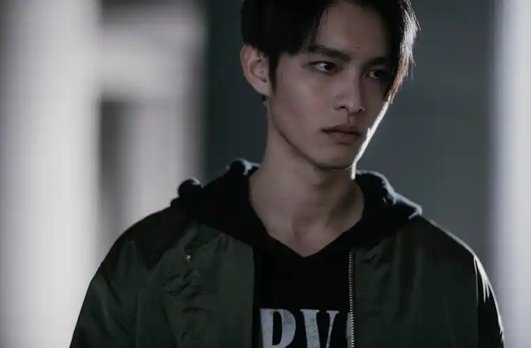 曹佑宁奇妙物语之重生电梯分饰两角精分对决演技获赞