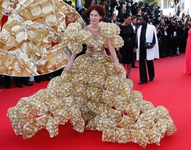 戛纳电影节女星红毯糟糕着装