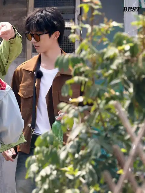 和马嘉祺一起拥抱春天##马嘉祺小熊花园##马嘉祺晒时代少年团合照