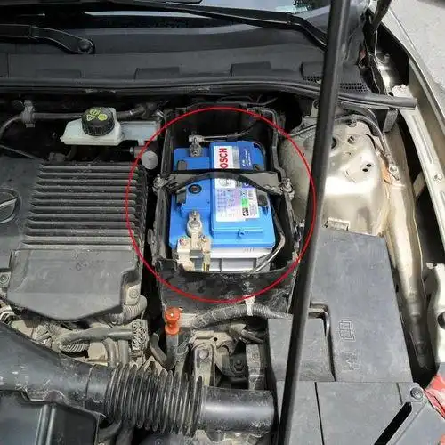 汽车钥匙电池安装正负极图片