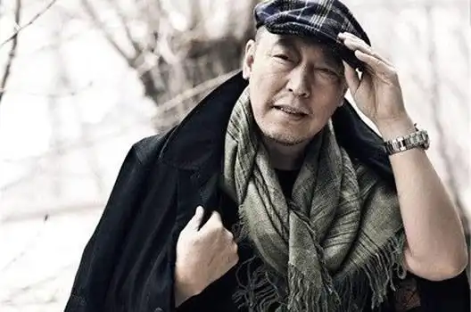 1960年生于黑龙江省哈尔滨市,毕业于中央戏剧学院,中国内地影视男演员