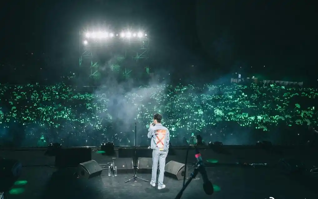 张云雷国潮音乐节感谢你们带着绿海来看我手抖的现场完整版