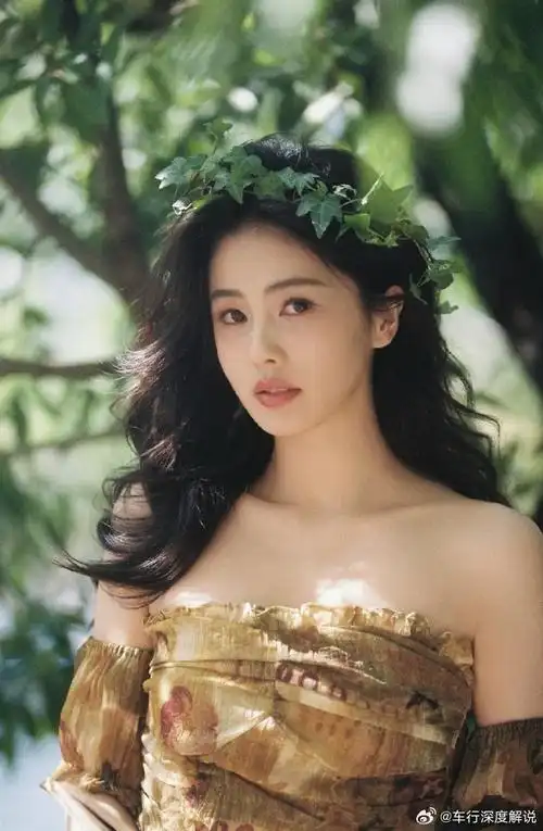 白鹿出道八周年写真大片,绿野仙踪森林精灵造型好看吗?