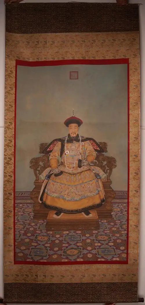 佚名 乾隆皇帝像 设色绢本 立轴-【成交 价格 图片】