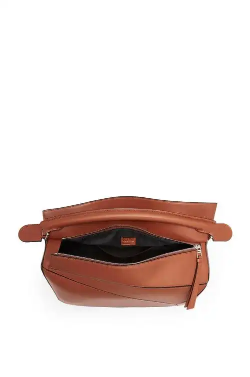 【包邮包税】 loewe罗意威 21年春夏 男士 单肩包 大号天然小牛皮