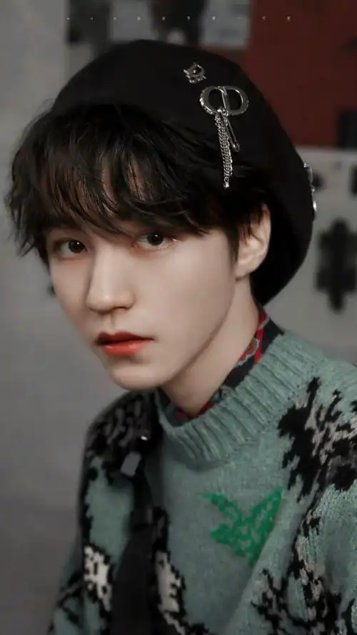 明星仙图册·中国慈善家年度人物·王俊凯篇_腾讯新闻