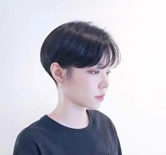 超短发发型女图片大全