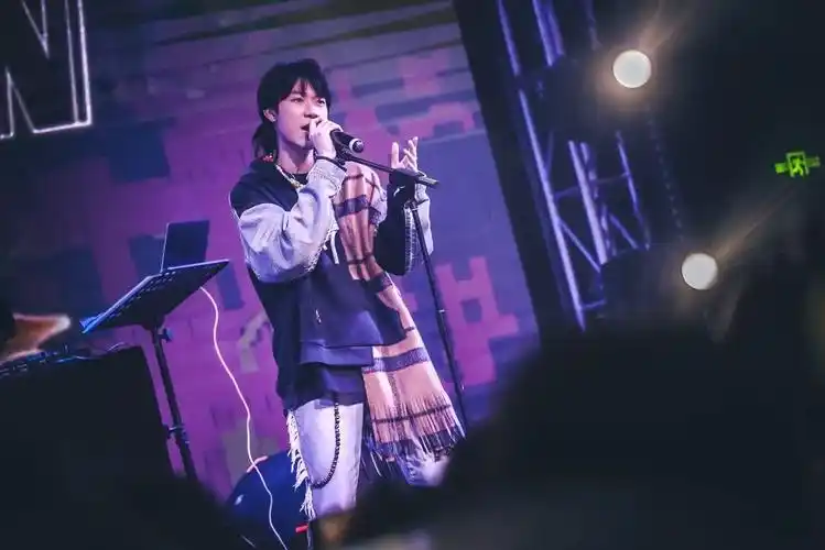 从说唱宠儿到连糊两次福克斯你到底怎么了