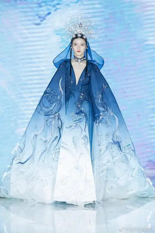 盖娅传说服饰的照片微相册