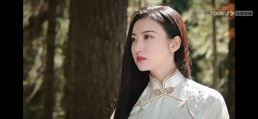 原创景甜新剧低开高走人间富贵花的设定被网友大赞拯救审美