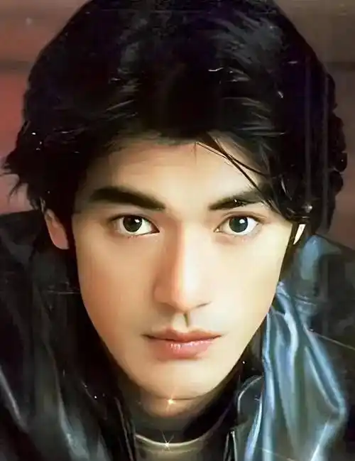 51岁金城武近况曝光:隐居7年,在乡下种田