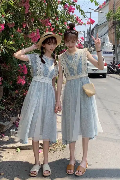 夏季新款韩版很仙蕾丝网纱法国小众收腰连衣裙闺蜜装碎花连衣裙