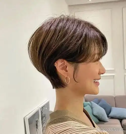 轻熟风韩系短发清爽干练中的女人味