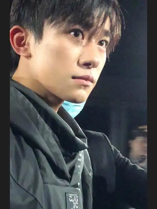 怼脸我们可从来没在怕的