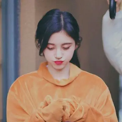 关晓彤鞠婧祎头像