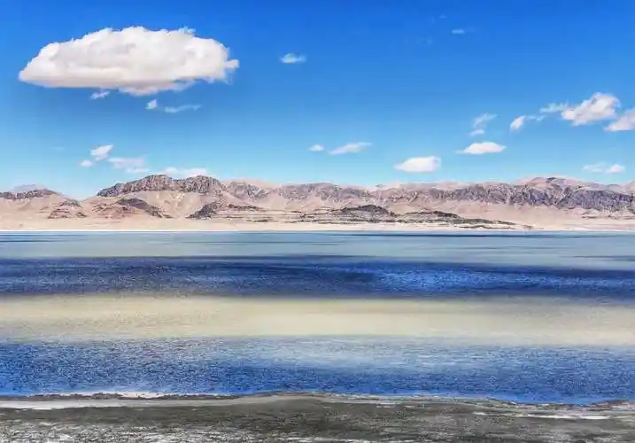 扎布耶茶卡:羌塘的天空之镜