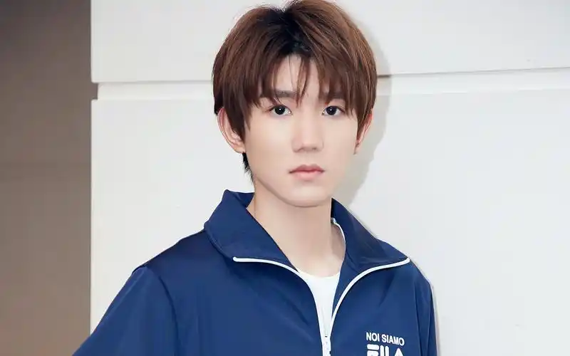 tfboys王源品牌代言帅气图片桌面壁纸