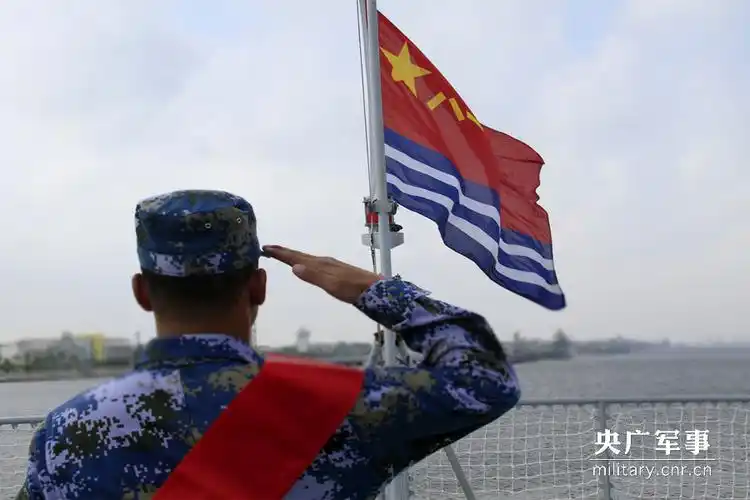 海军运城舰:只有一个老兵的退伍仪式