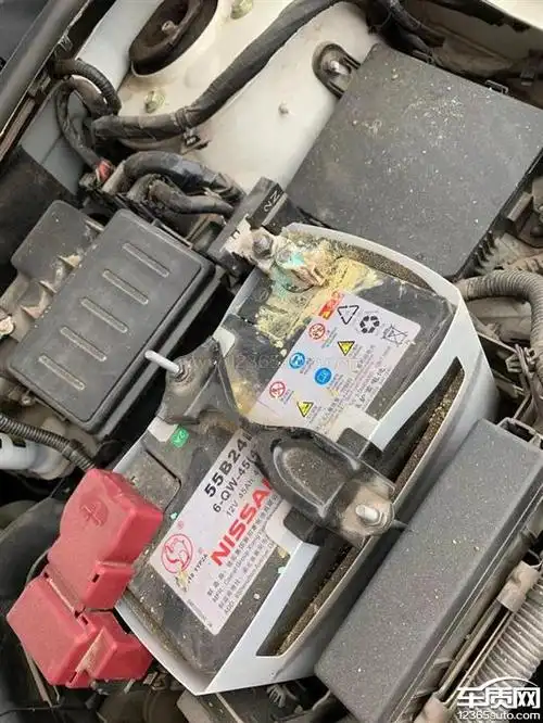 启辰d60电瓶氧化漏液导致无法启动