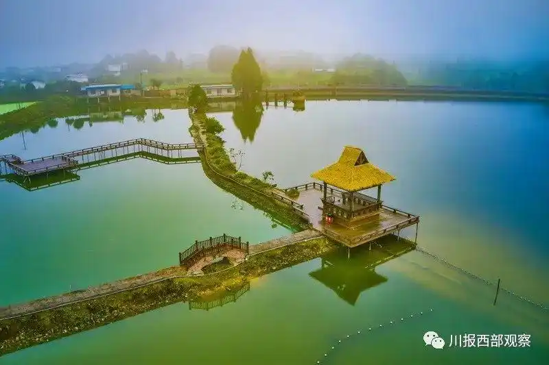 雅安这两个月亮湖你更喜欢哪一个