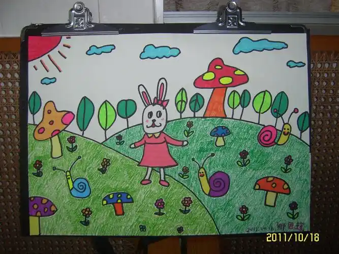 郇思瑶六岁小朋友的绘画作品可爱小兔