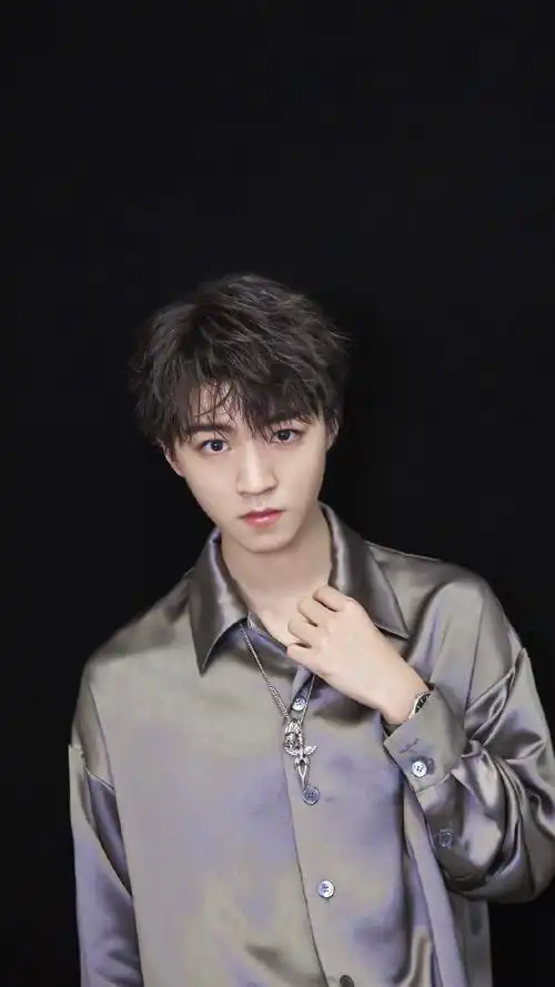 王俊凯帅气俊朗写真手机壁纸