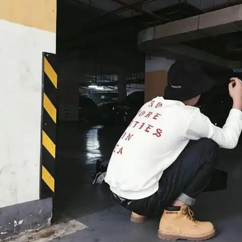 男生头像酷酷帅帅的小哥哥背影