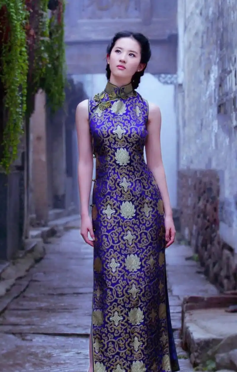 刘亦菲的旗袍造型,端庄典雅,韵味十足!