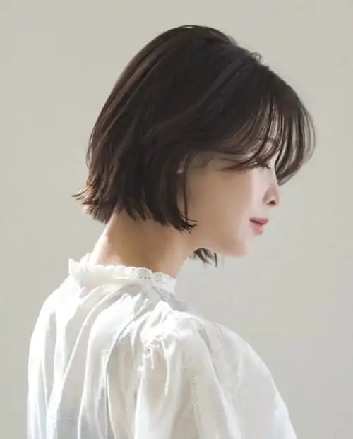 简略又时髦的挂耳短发,清爽利落又都雅关注发型图片库,每资量享好发型