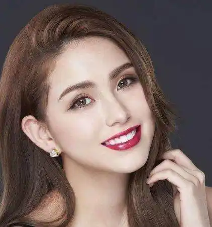 昆凌17岁就被周杰伦追到手,看到她的旧照,你能理解杰伦的心急吗?