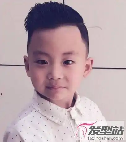 小男孩短发铲两边干练酷炫从小帅到大