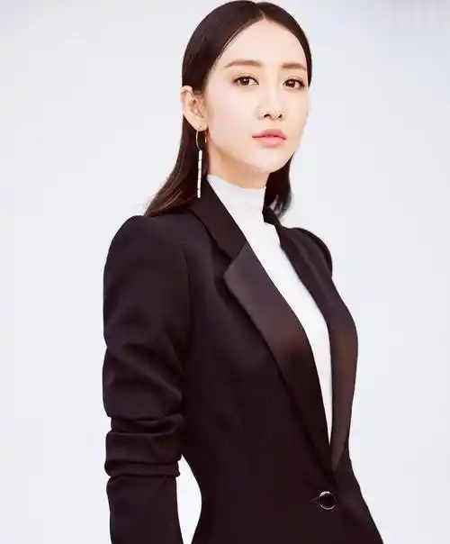 《猎狐》王鸥:远赴肯尼亚拍戏,其他都好就是吃不惯_角色_吴稼琪_因为