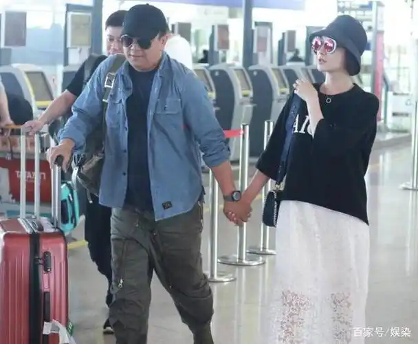 徐佳宁戎马半生娶到的漂亮妻子余生不会让李小冉再流泪