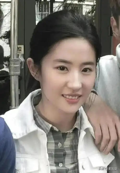 刘亦菲素颜生图,无美颜无滤镜,您的天仙下凡请接好!