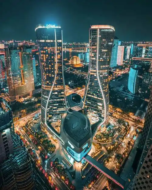 全世界观众都记住了矗立在钱江新城中心的杭州来福士中心