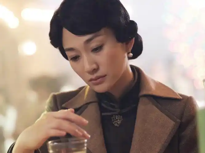 不知道最近大家有没有追谍战剧《麻雀》虽然这部片子以男人戏为主