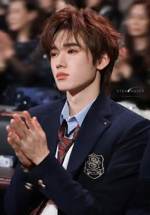 240206时代少年团宋亚轩王者荣耀直播首秀粉丝期待值爆棚