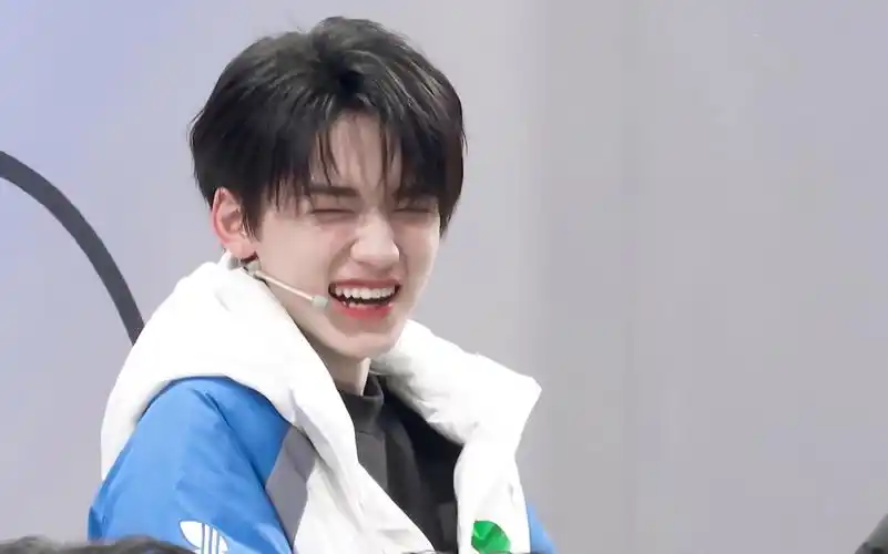 宋亚轩那些年的综艺里小宋蜜汁可爱的小细节考古预警