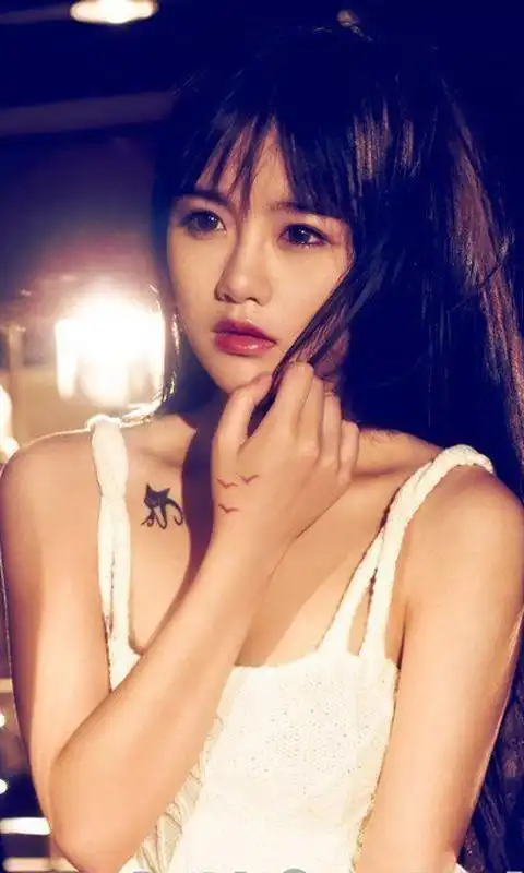 宅男女神南笙姑娘性感写真妩媚美女写真图