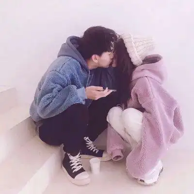 最新秀恩爱情侣头像幸福情侣一对一人一张