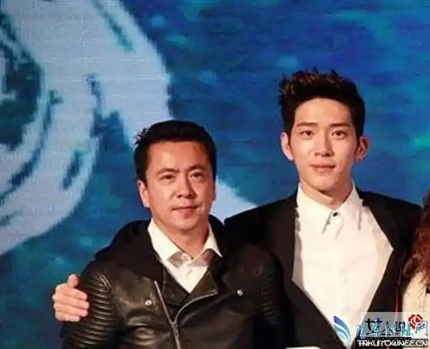 井柏然是王中磊男宠?