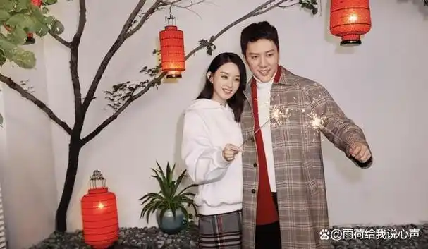 谁能辨识?冯绍峰与5岁儿子参加运动会,与妈妈赵丽颖惊人相似!