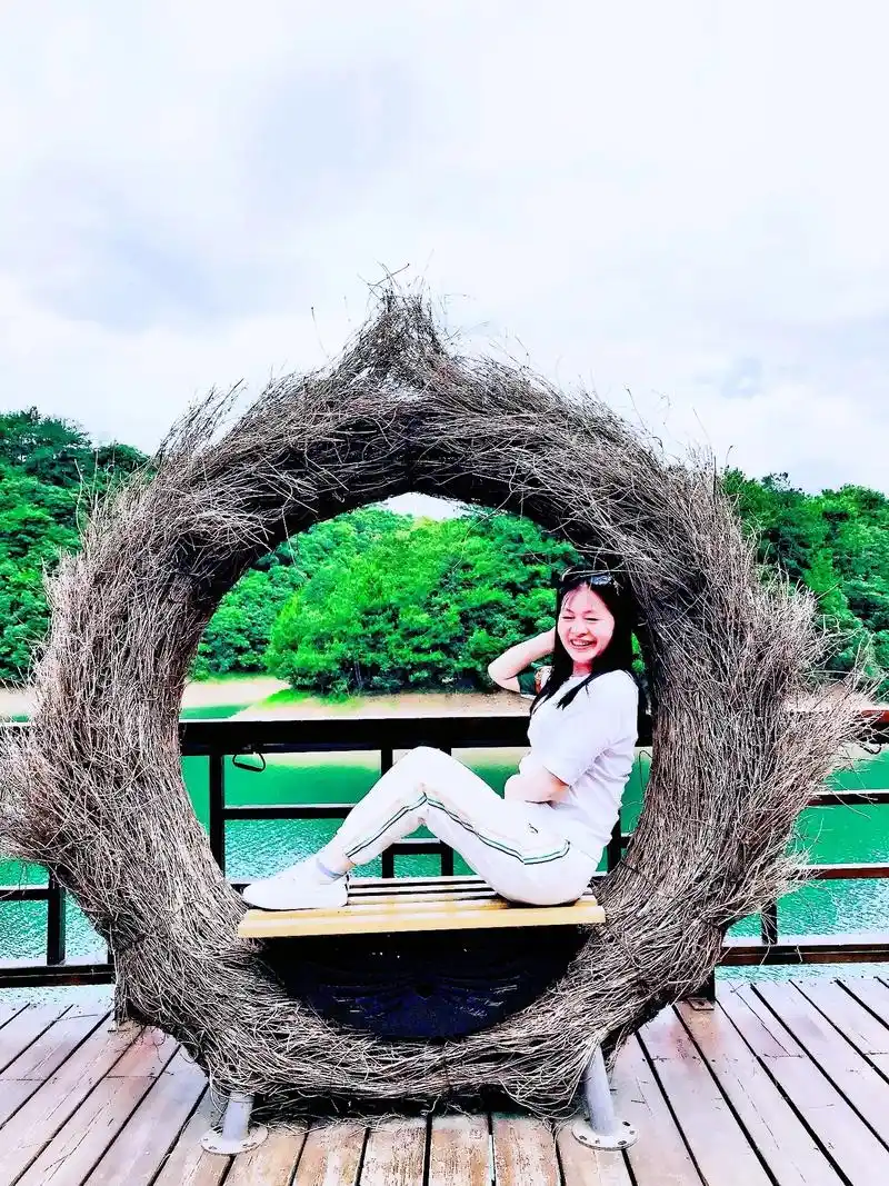 1:先点拍同款,2.点分段拍,3.往右划点3分钟,4.点相册 - 抖音