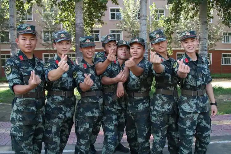 在部队生活中发生过什么引人捧腹大笑的事儿?