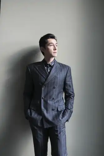 男神胡歌时尚帅气写真