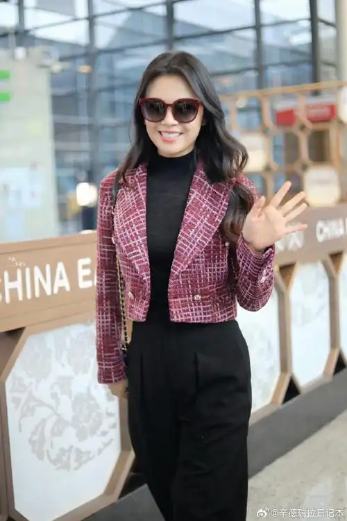 刘涛冬日小香风出发长沙##刘涛出发机场路透
