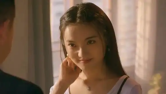 《你好,老叔》的主要内容为:被母亲催婚的冯渊(李超龙饰),求救大哥吴